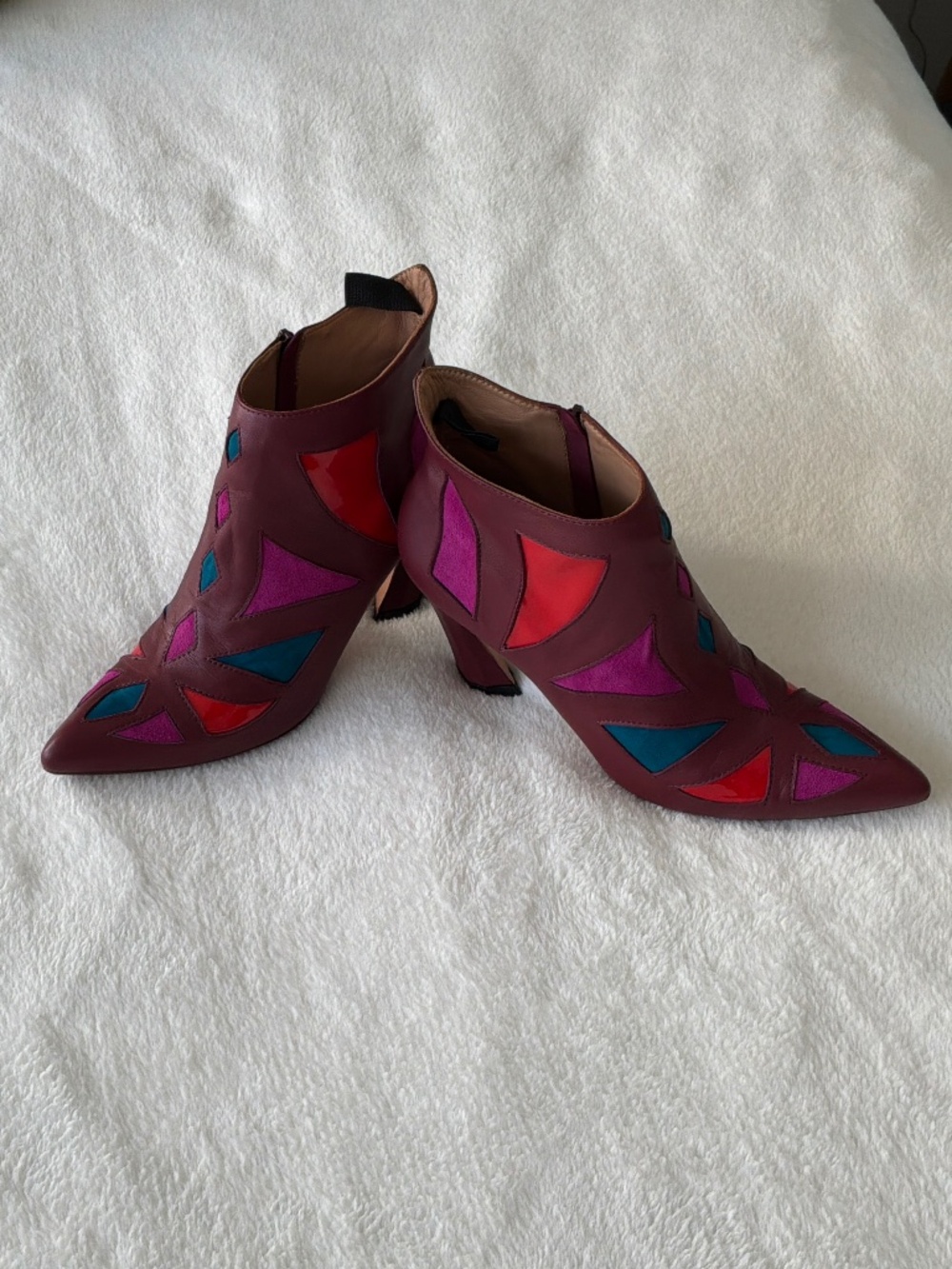 John Fluevog Twist Waltz Geometric Ankle Boots Burgundy Multi Size 9 OG Box